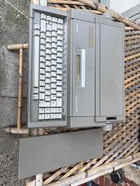 Macchina da scrivere Olivetti Lettera E504