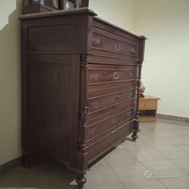 Comò in legno di noce – primi del Novecento