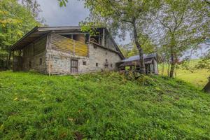 Malga da ristrutturare con vista mozzafiato su Tio