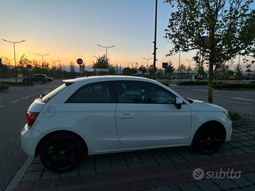 Audi A1 Sline 1.4 tfsi bianco 90kw 122cv