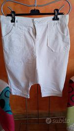 Pantaloni bermuda bianchi