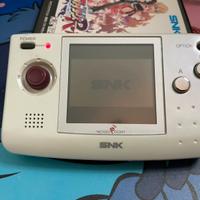 Neogeo pocket SNK con due giochi