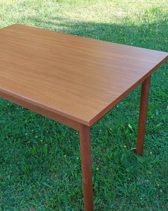 Tavolo con piano da 80 x 130 cm  allungabile a 180