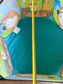 Piscina bimbo con palline