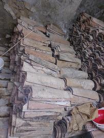 Lotto di ~700 coppi antichi in laterizio – proveni