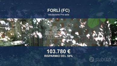 Immobile in asta di 356 m² con box auto a Forlì