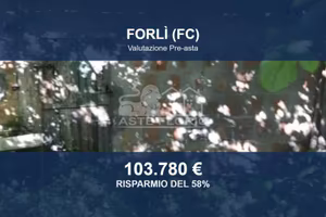 Immobile in asta di 356 m² con box auto a Forlì