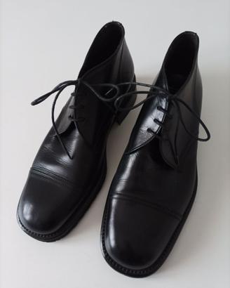 Stivaletti stringati in pelle