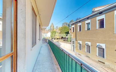 AMPIO TRILOCALE LUMINOSO, LIBERO DA SUBITO, VIA R