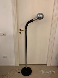 Lampada da terra anni 70 cromata