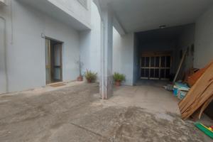 Dolianova - casa singola con giardino in nuda prop