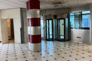 Piazza Rosselli - Locale commerciale ex banca MPS