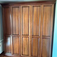 Armadio cinque ante