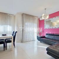 Luminoso e moderno Trilocale con Box e Cantina!