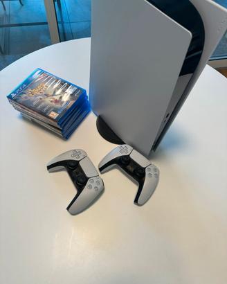 PS5 Standard Disco + 2 Controller + 7 Giochi