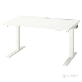 Scrivania regolabile IKEA Mittzon
