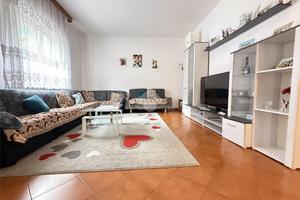 5 LOCALI A MEZZOLOMBARDO