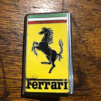 Stemma Ferrari 60/70