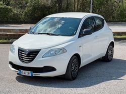 Lancia Ypsilon 1.2 69 CV 5 porte S&S S Momodesign