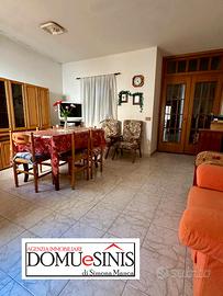 Appartamento e locale commerciale a Cabras