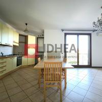 Ampio trilocale con terrazzo, garage e cantina in