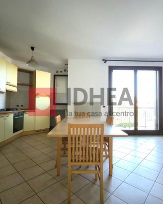 Ampio trilocale con terrazzo, garage e cantina in