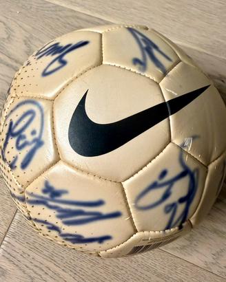 Pallone firmato As Roma ritiro Castelrotto 04/05