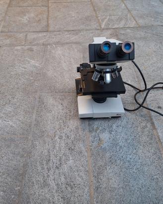 Microscopio ottico Leica galen  4 obiettivi