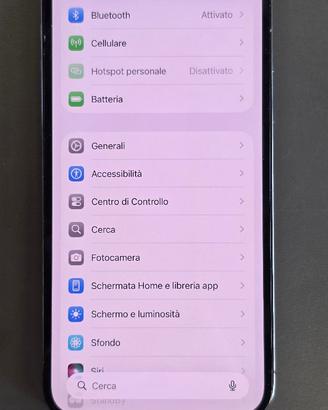Display iPhone 12 con difetto al vetro