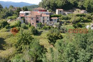 Villa a schiera Coreglia Antelminelli [UM266MGVRG]
