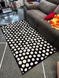 Tappeto nero a pois bianchi 133x195cm 