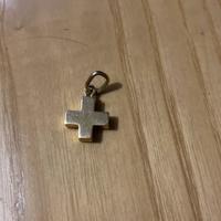 Pendente a croce oro