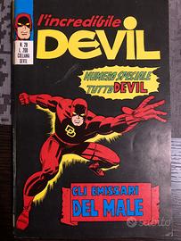 Super eroi editoriale corno