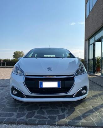 Peugeot 208 5 Porte 208 5p 1.2 puretech Active 82c