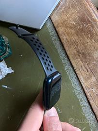 Apple watch series 7 (prezzo trattabile)