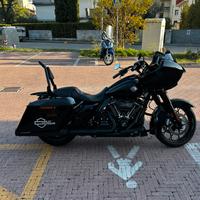 Road glide special