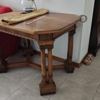 Tavolo in legno massiccio