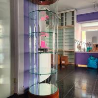 Vetrinetta per esposizione bigiotteria.