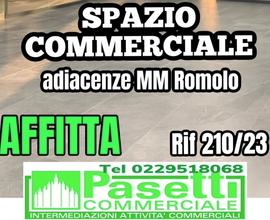 SPAZIO su strada adiacenze MM Romolo