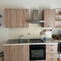 Cucina completa moderna, effetto legno