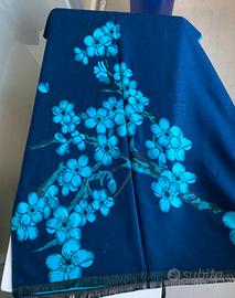 Stola blu in viscosa