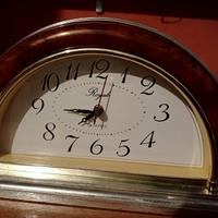 Orologio da tavolo ROYALE Quartz vintage