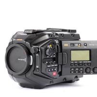 Blackmagic Ursa Mini Pro 4.6K G2 con accessori