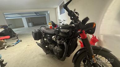 Triumph bonneville t120 black
