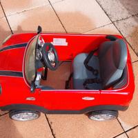 mini Cooper con pedali