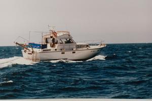 Trawler semidislocante