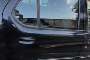 TATA INDIGO STATION WAGON 2009 - PORTA POSTERIORE 