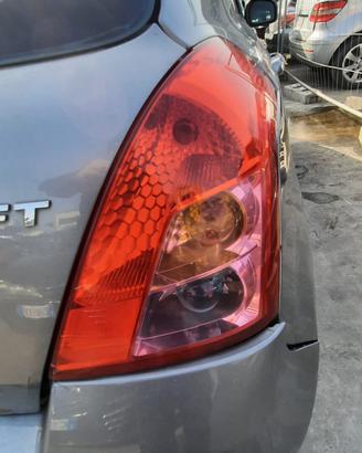 SUZUKI SWIFT 2009 - STOP POSTERIORE DESTRO