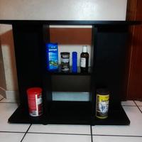 Tavolino per acquario 