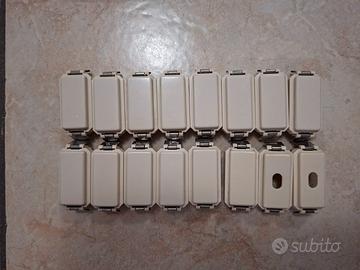 14+2 Vimar Copriforo e Passacavo 08319 08314